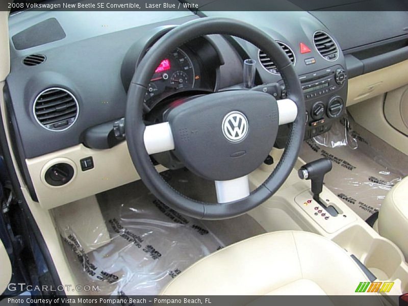 Laser Blue / White 2008 Volkswagen New Beetle SE Convertible