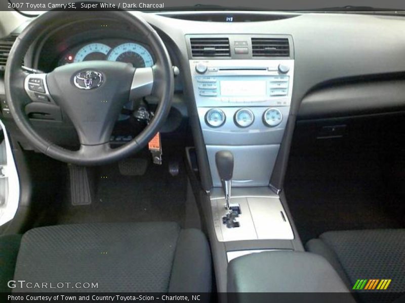 Super White / Dark Charcoal 2007 Toyota Camry SE
