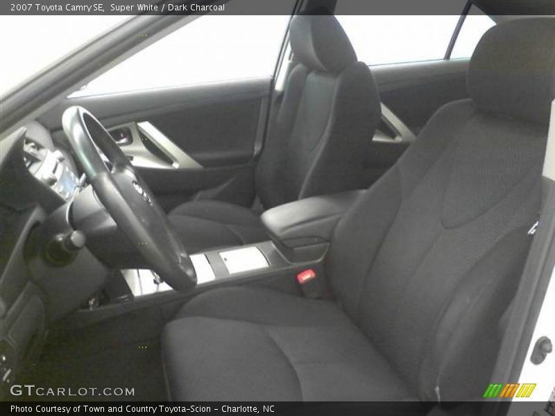 Super White / Dark Charcoal 2007 Toyota Camry SE