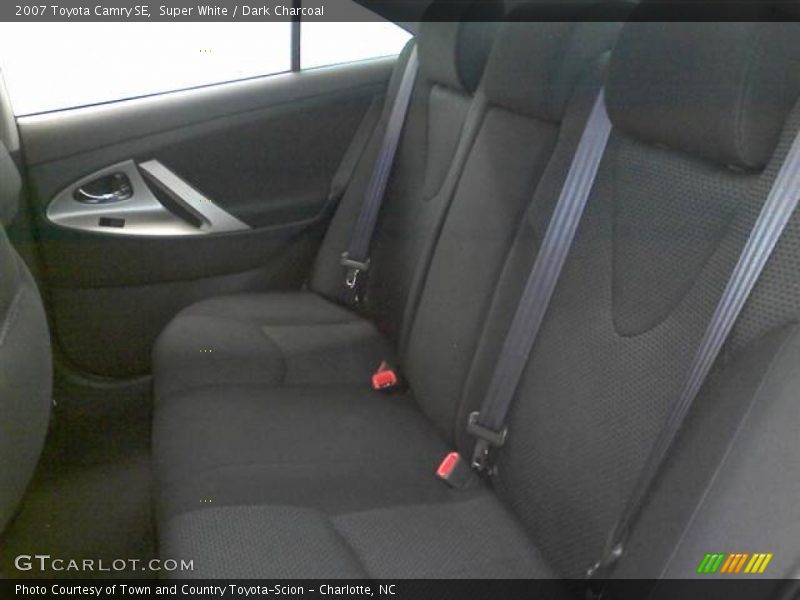 Super White / Dark Charcoal 2007 Toyota Camry SE