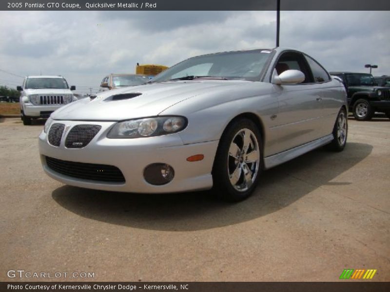 Front 3/4 View of 2005 GTO Coupe