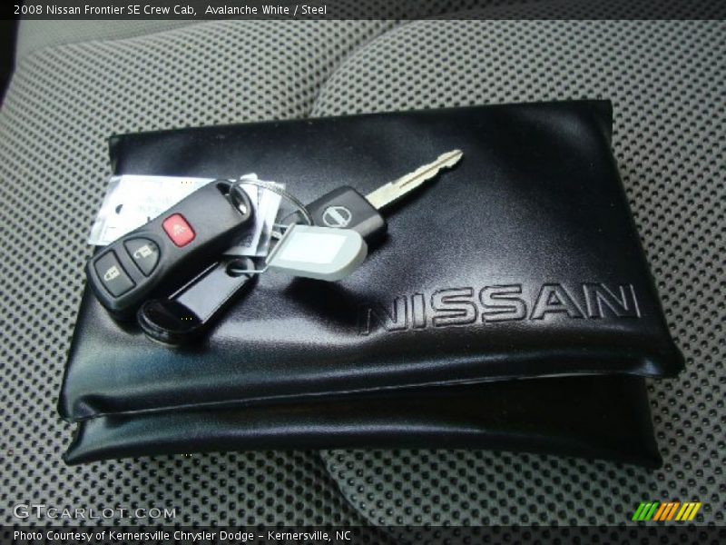 Avalanche White / Steel 2008 Nissan Frontier SE Crew Cab