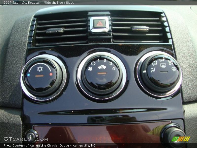 Controls of 2007 Sky Roadster