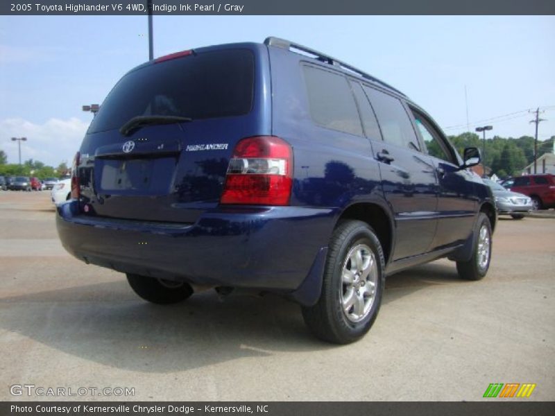 Indigo Ink Pearl / Gray 2005 Toyota Highlander V6 4WD