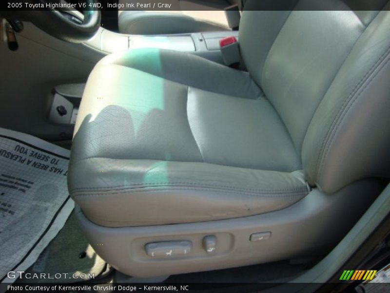 Indigo Ink Pearl / Gray 2005 Toyota Highlander V6 4WD