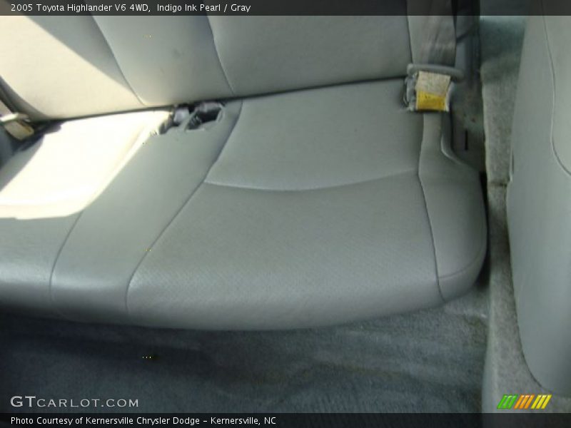 Indigo Ink Pearl / Gray 2005 Toyota Highlander V6 4WD