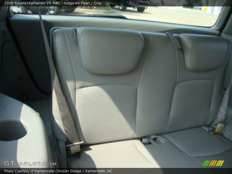 Indigo Ink Pearl / Gray 2005 Toyota Highlander V6 4WD