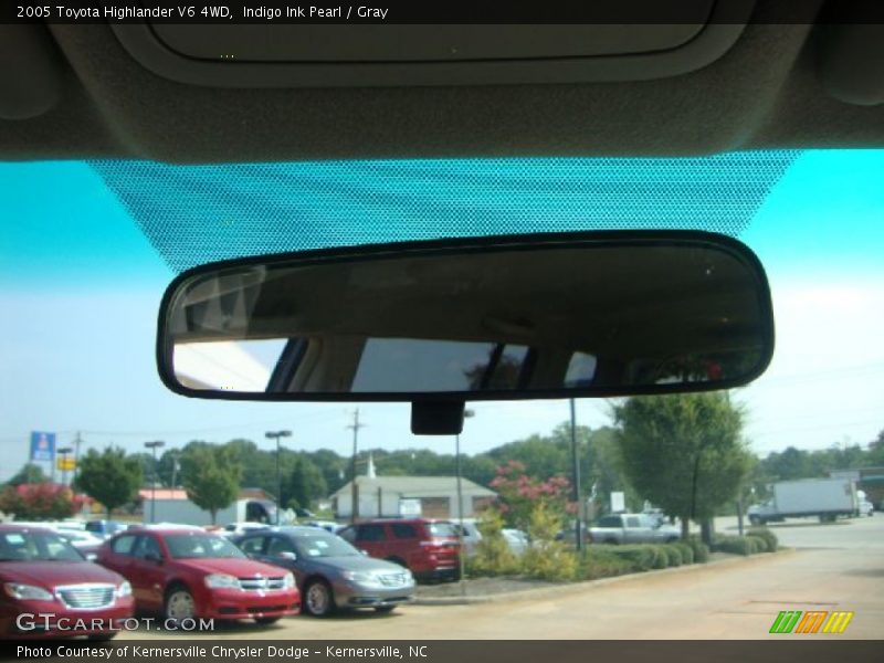 Indigo Ink Pearl / Gray 2005 Toyota Highlander V6 4WD