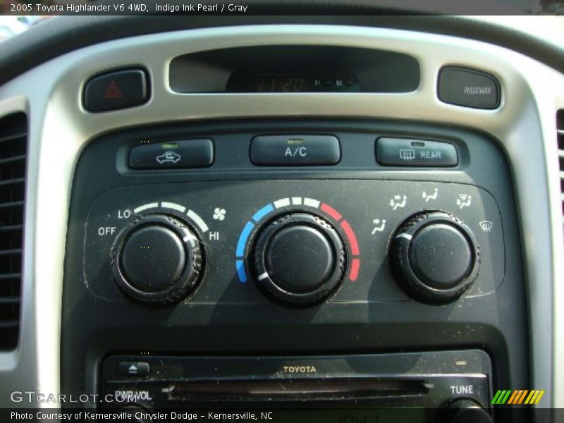 Indigo Ink Pearl / Gray 2005 Toyota Highlander V6 4WD