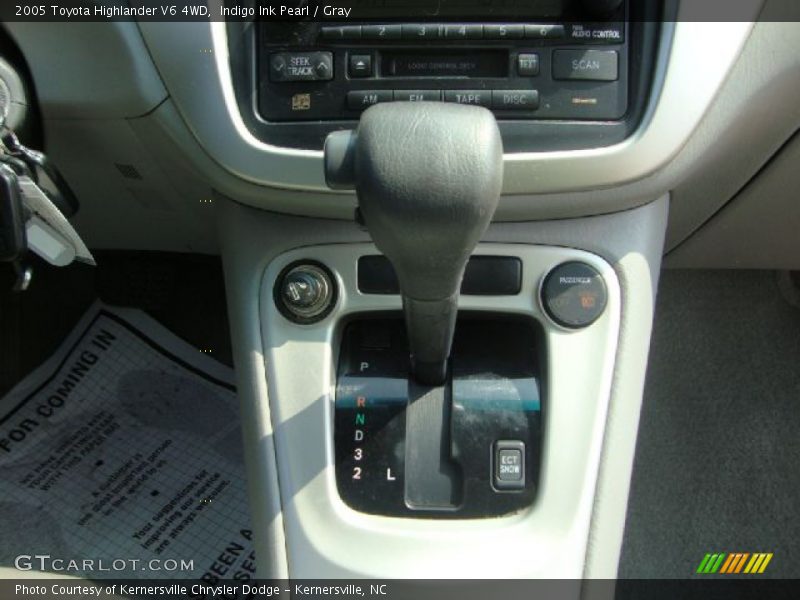 Indigo Ink Pearl / Gray 2005 Toyota Highlander V6 4WD