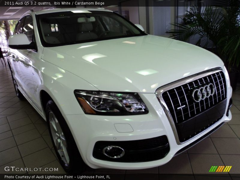 Ibis White / Cardamom Beige 2011 Audi Q5 3.2 quattro
