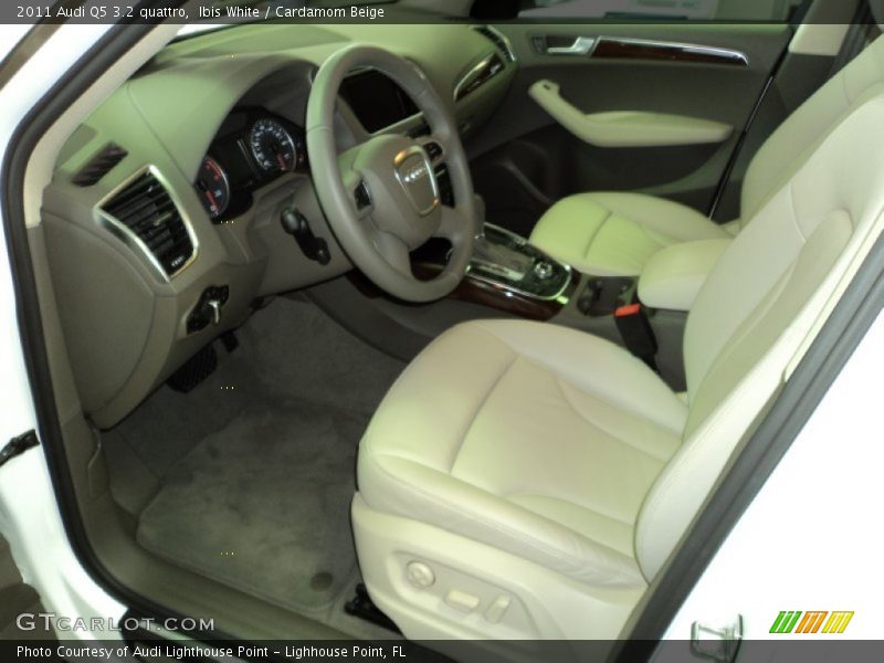  2011 Q5 3.2 quattro Cardamom Beige Interior