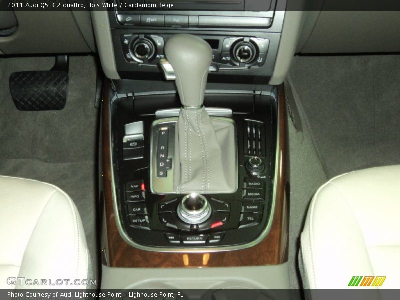  2011 Q5 3.2 quattro 6 Speed Tiptronic Automatic Shifter