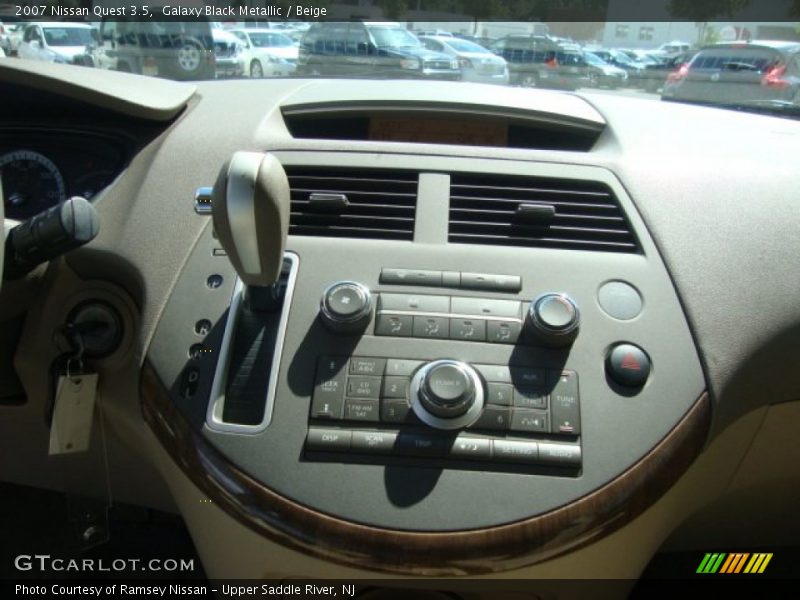 Galaxy Black Metallic / Beige 2007 Nissan Quest 3.5