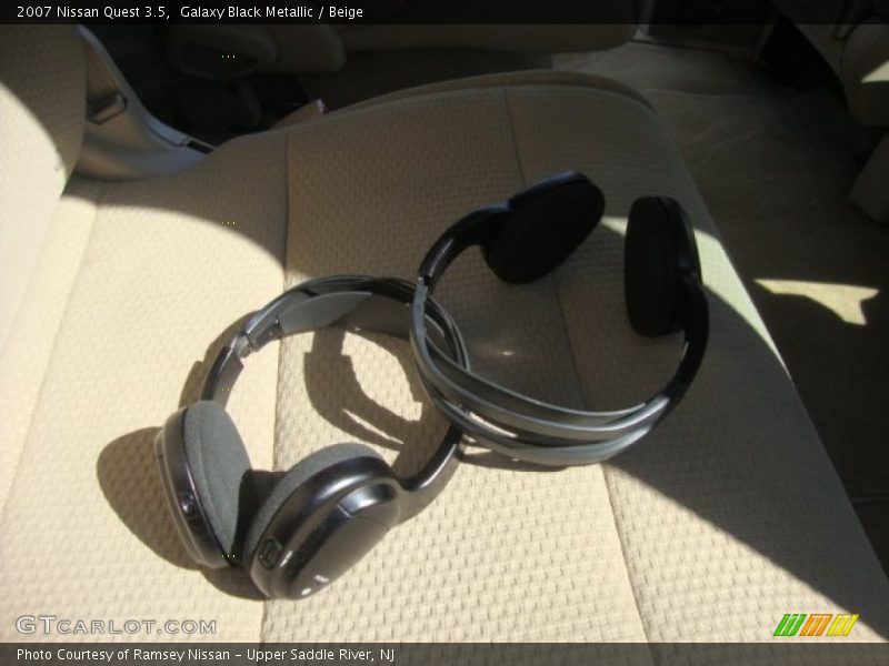 Galaxy Black Metallic / Beige 2007 Nissan Quest 3.5