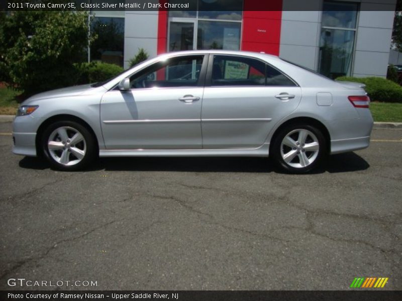 Classic Silver Metallic / Dark Charcoal 2011 Toyota Camry SE