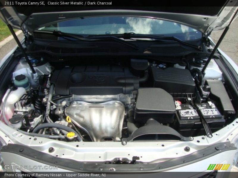 Classic Silver Metallic / Dark Charcoal 2011 Toyota Camry SE