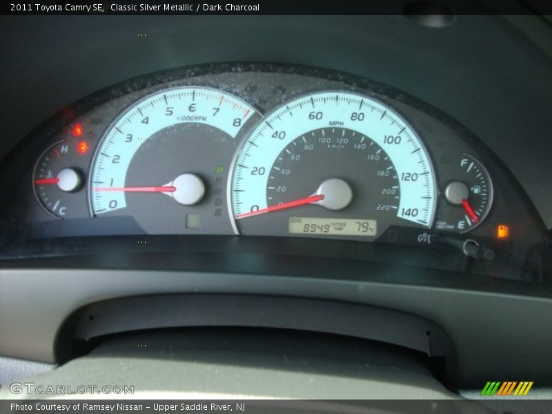Classic Silver Metallic / Dark Charcoal 2011 Toyota Camry SE