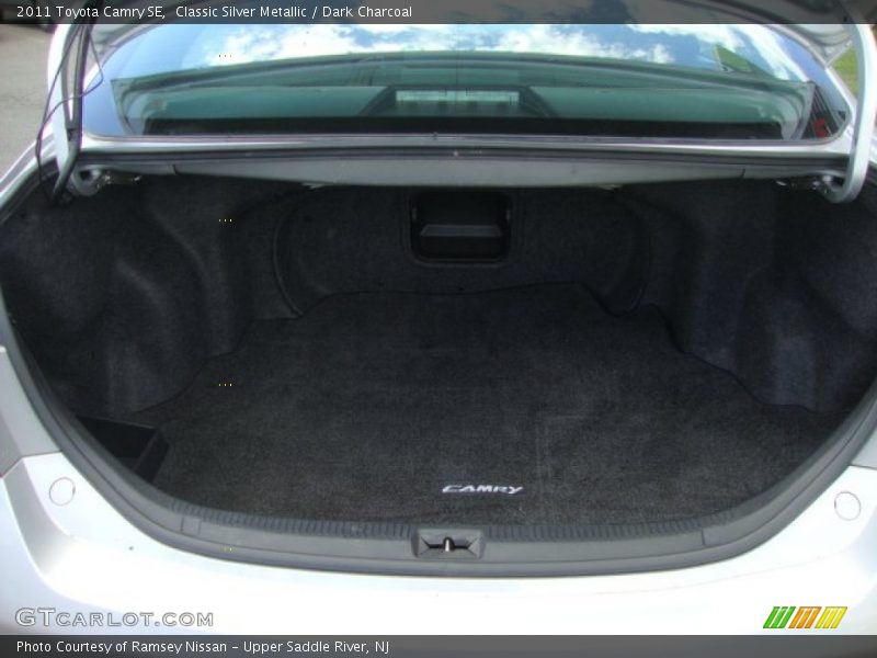Classic Silver Metallic / Dark Charcoal 2011 Toyota Camry SE