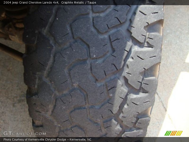 Graphite Metallic / Taupe 2004 Jeep Grand Cherokee Laredo 4x4