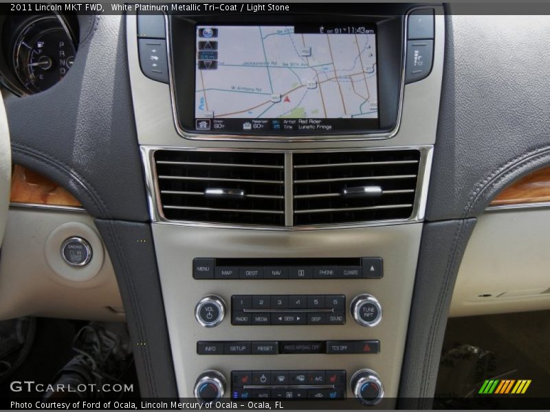Navigation of 2011 MKT FWD