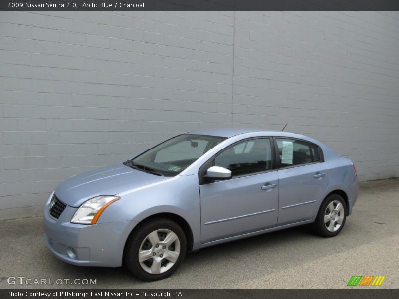 Arctic Blue / Charcoal 2009 Nissan Sentra 2.0