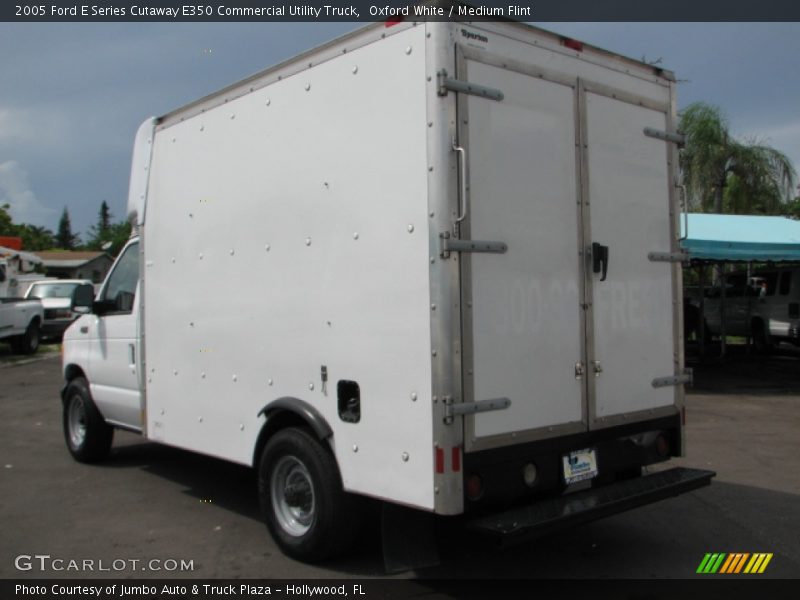 Oxford White / Medium Flint 2005 Ford E Series Cutaway E350 Commercial Utility Truck