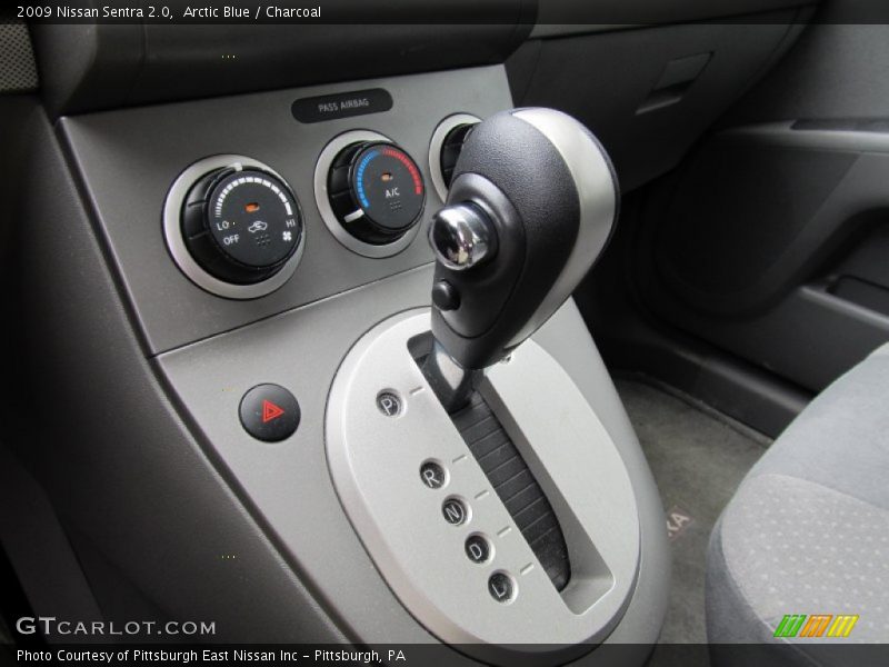 Arctic Blue / Charcoal 2009 Nissan Sentra 2.0