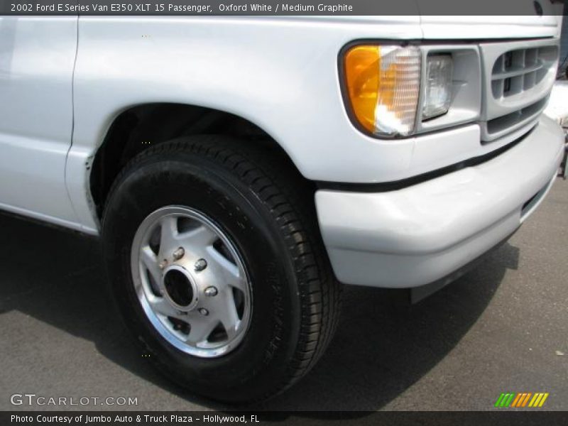 Oxford White / Medium Graphite 2002 Ford E Series Van E350 XLT 15 Passenger