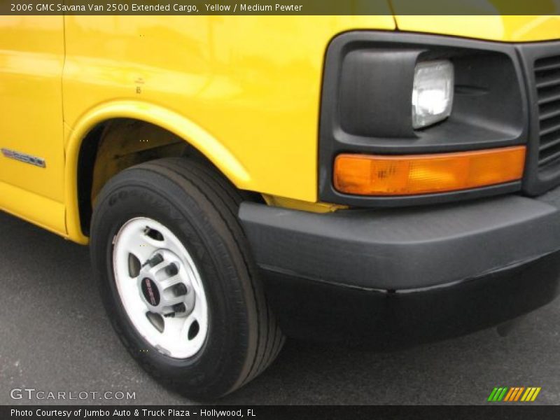 Yellow / Medium Pewter 2006 GMC Savana Van 2500 Extended Cargo