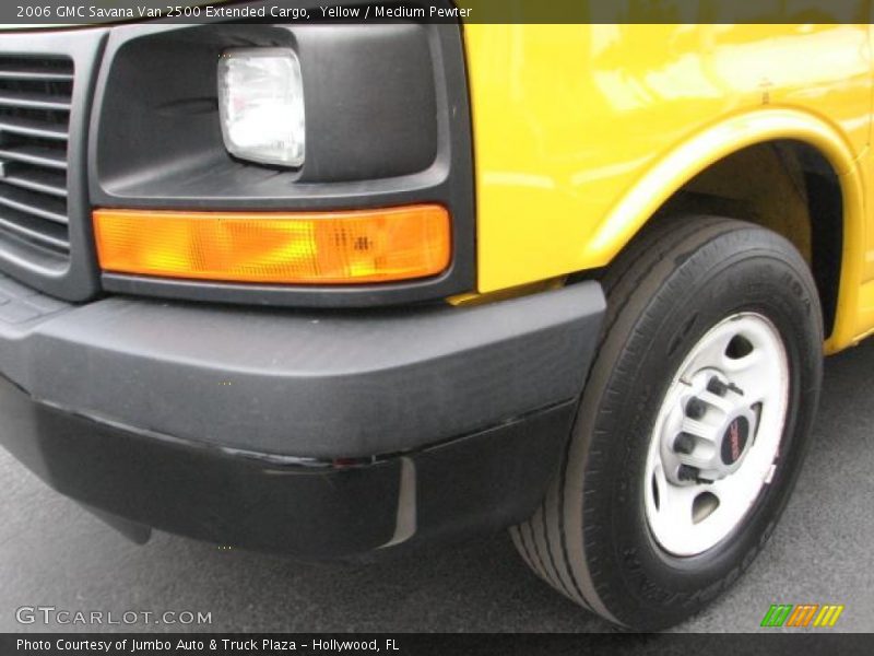 Yellow / Medium Pewter 2006 GMC Savana Van 2500 Extended Cargo