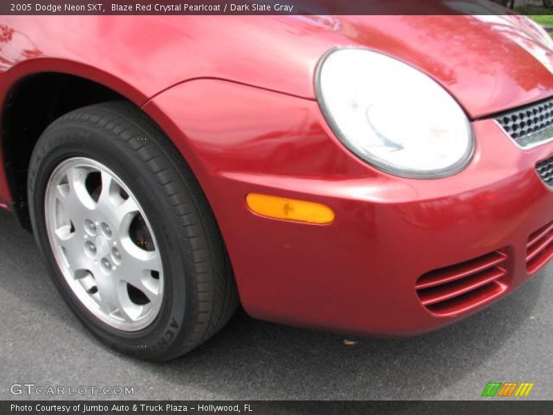 Blaze Red Crystal Pearlcoat / Dark Slate Gray 2005 Dodge Neon SXT