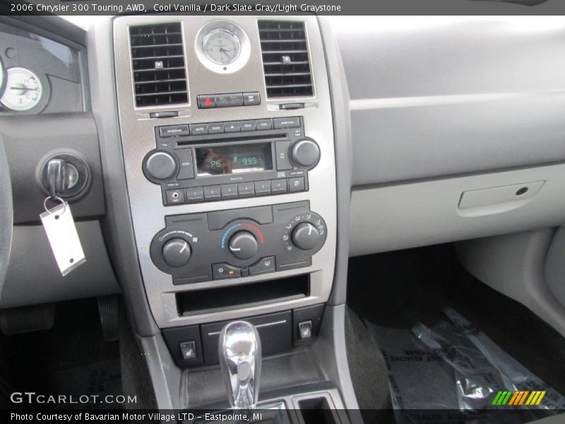 Controls of 2006 300 Touring AWD