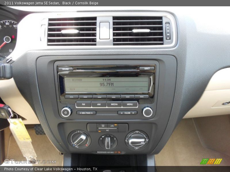 Black / Cornsilk Beige 2011 Volkswagen Jetta SE Sedan