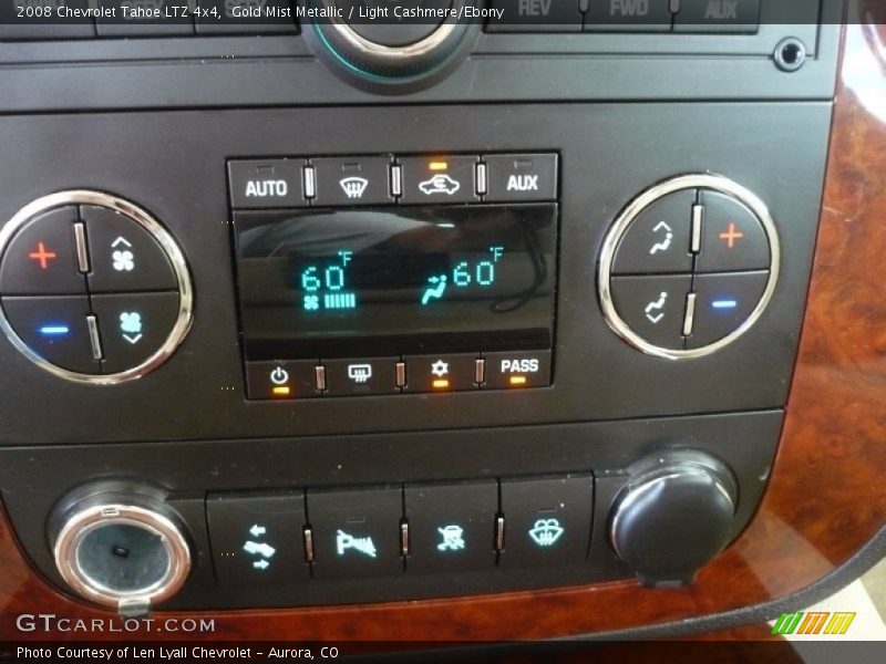 Controls of 2008 Tahoe LTZ 4x4