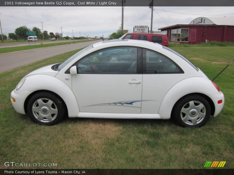 Cool White / Light Grey 2001 Volkswagen New Beetle GLS Coupe
