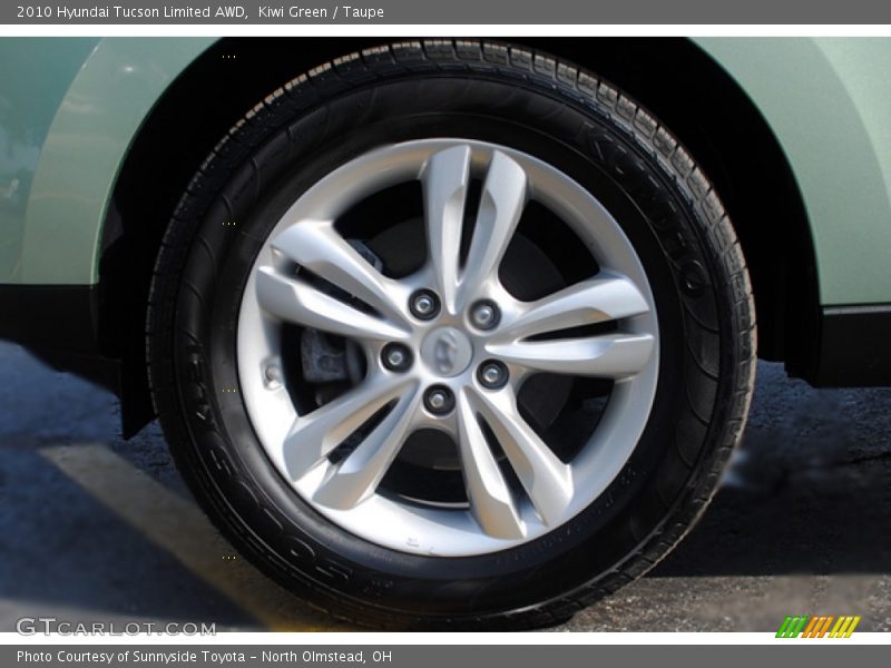  2010 Tucson Limited AWD Wheel
