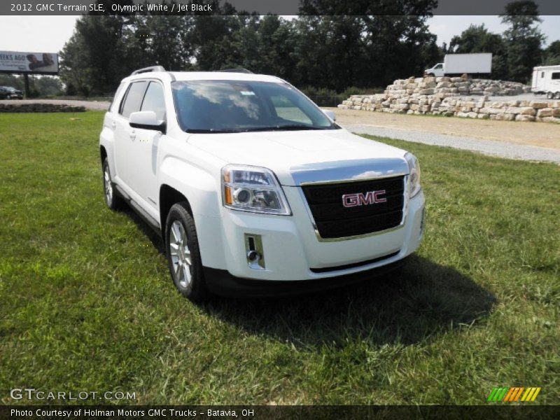 Front 3/4 View of 2012 Terrain SLE