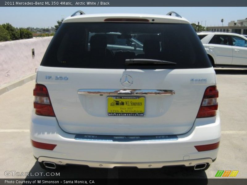 Arctic White / Black 2011 Mercedes-Benz ML 350 4Matic