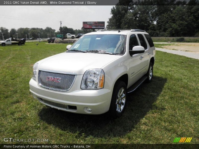 White Diamond Tintcoat / Ebony 2011 GMC Yukon Denali AWD