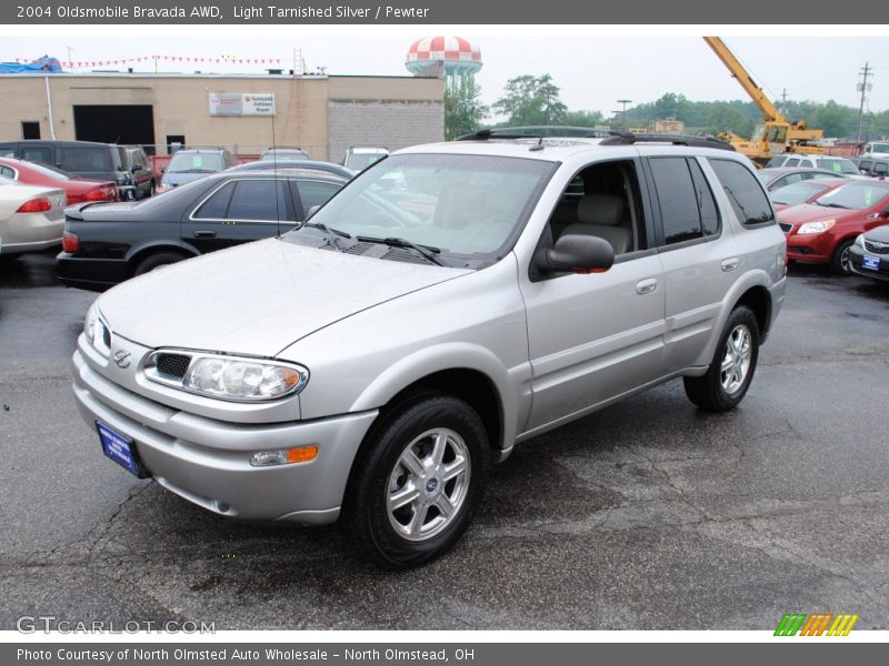 Front 3/4 View of 2004 Bravada AWD