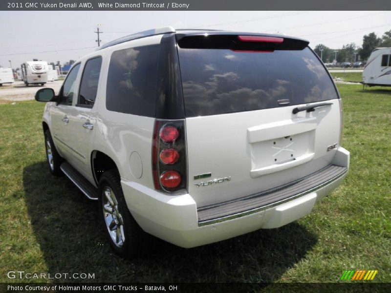 White Diamond Tintcoat / Ebony 2011 GMC Yukon Denali AWD