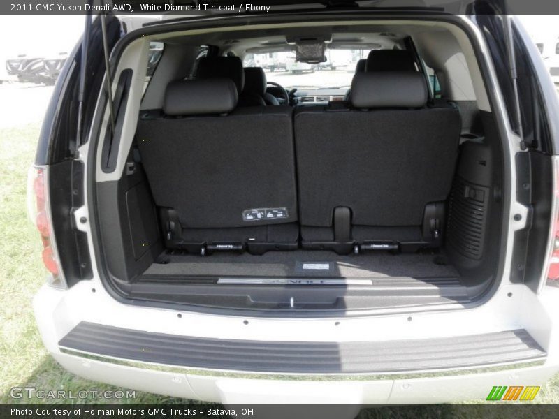 White Diamond Tintcoat / Ebony 2011 GMC Yukon Denali AWD