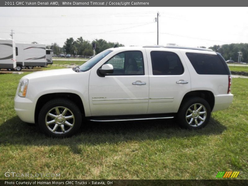 White Diamond Tintcoat / Cocoa/Light Cashmere 2011 GMC Yukon Denali AWD