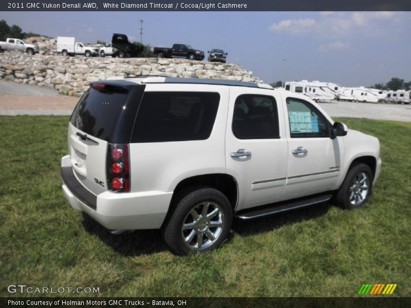 White Diamond Tintcoat / Cocoa/Light Cashmere 2011 GMC Yukon Denali AWD