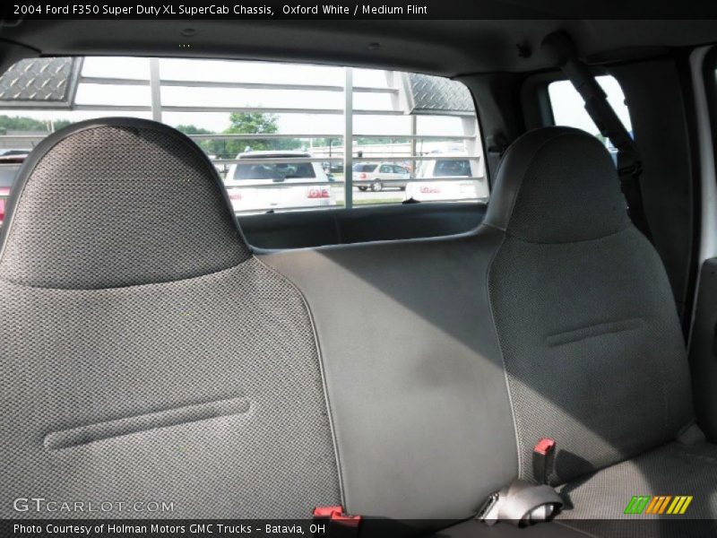 Oxford White / Medium Flint 2004 Ford F350 Super Duty XL SuperCab Chassis