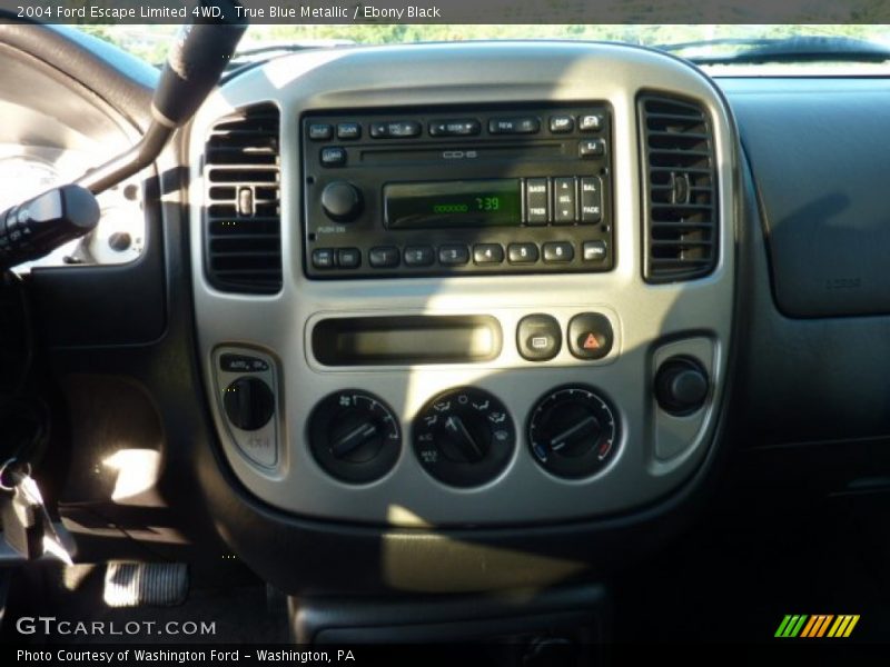 True Blue Metallic / Ebony Black 2004 Ford Escape Limited 4WD