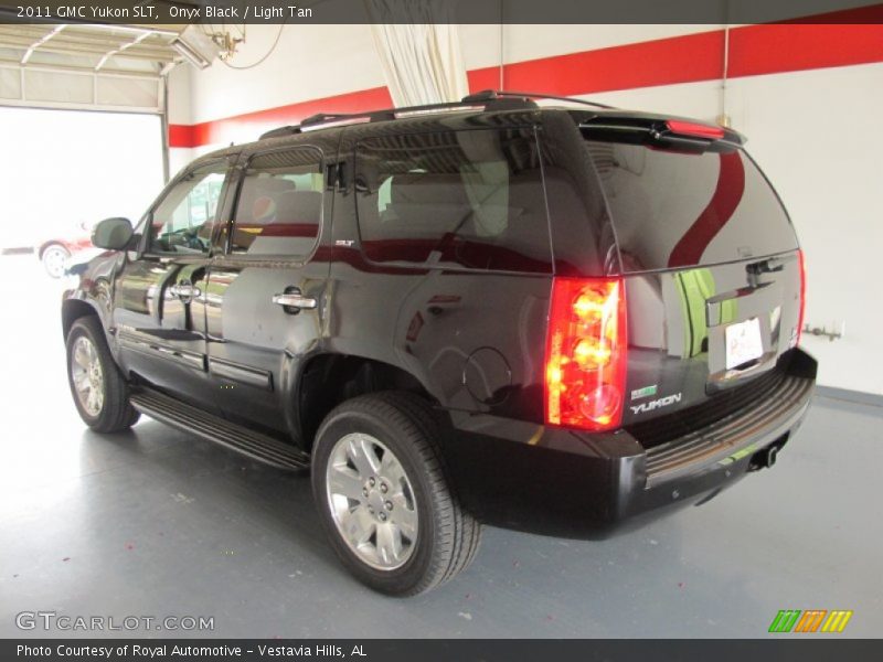 Onyx Black / Light Tan 2011 GMC Yukon SLT
