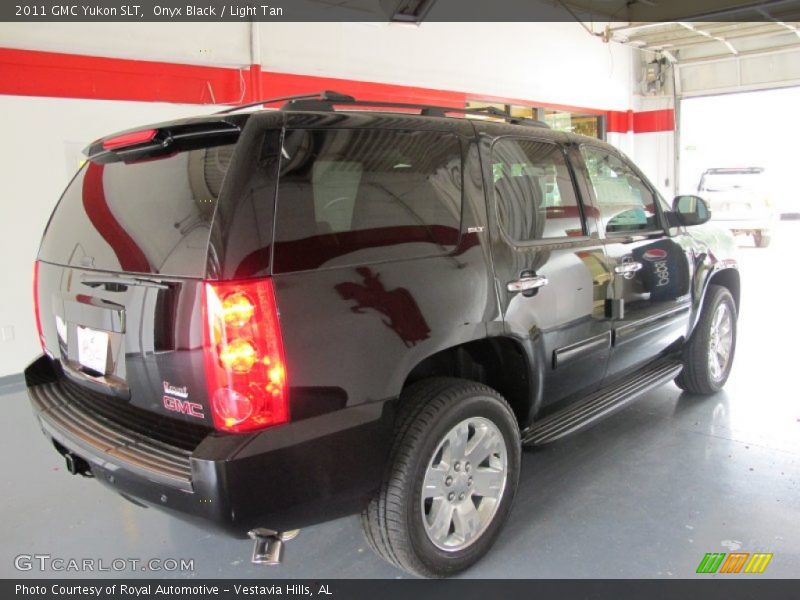 Onyx Black / Light Tan 2011 GMC Yukon SLT