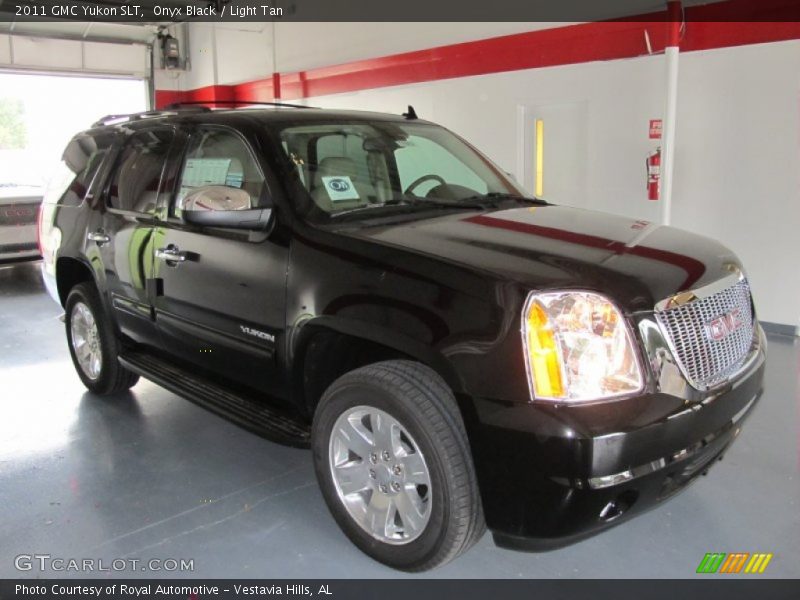 Onyx Black / Light Tan 2011 GMC Yukon SLT